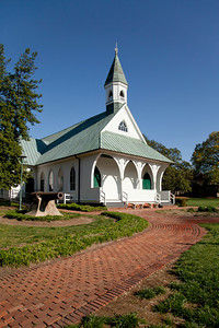 Confederate chapel with cannon