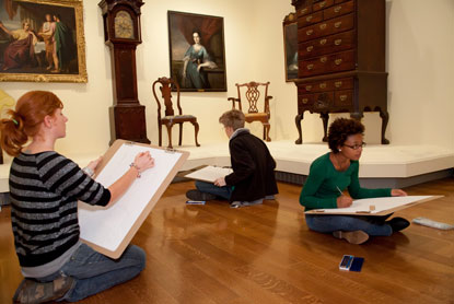 Teens drawing in the gallery