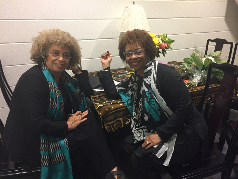 Along “With Angela Davis (left) at VMFA in 2017 (Photo: Dr. Sarah Eckhardt)