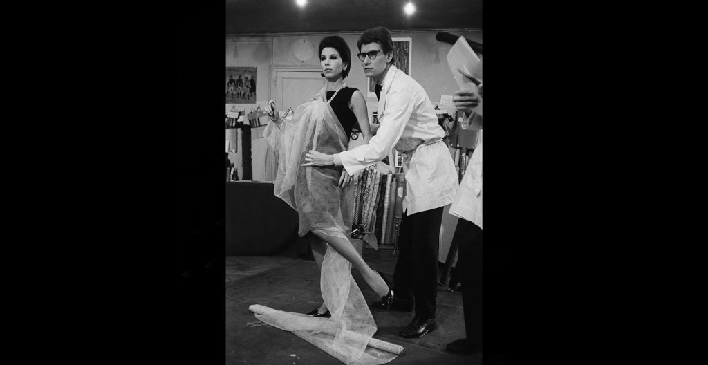 Yves Saint Laurent with Victoire - Preparation of the first collection - december 1961 © Pierre Boulat courtesy Association Pierre & Alexandra Boulat