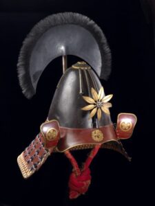 Manualidad: diseña un casco samurái